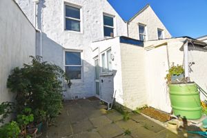 ** UNDER OFFER WITH MAWSON COLLINS ** 2 Lowlands Cottages, Lowlands Road